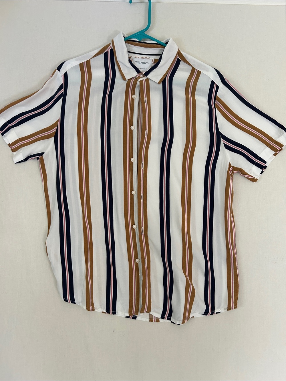 Men's Short-Sleeve Vertical Stripe Button-Down Shirt - White/Tan/Black